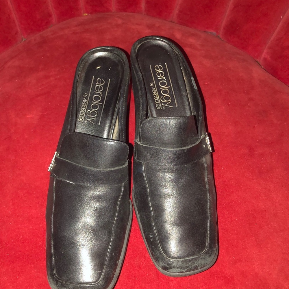 Soft leather serology mules